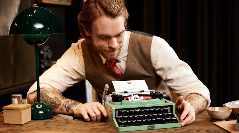 Five things you need to know about LEGO Ideas 21327 Typewriter