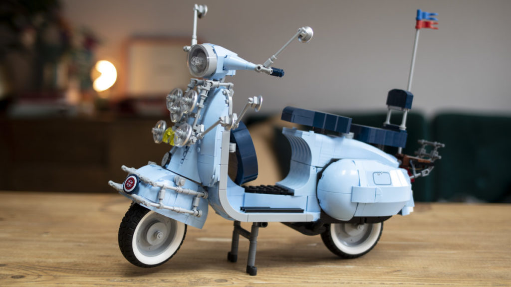 LEGO Creator 10298 Vespa 125 backrack 7 1024x576