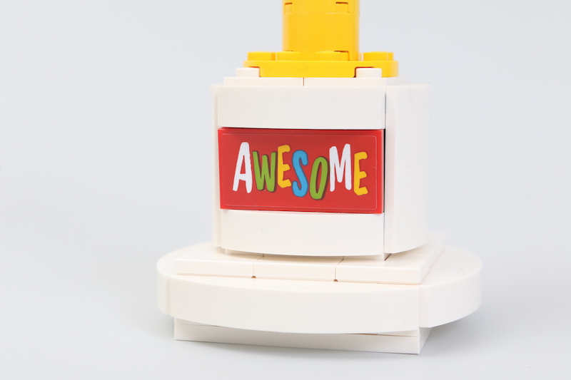 40382 Birthday Set and 40385 Trophy review 12