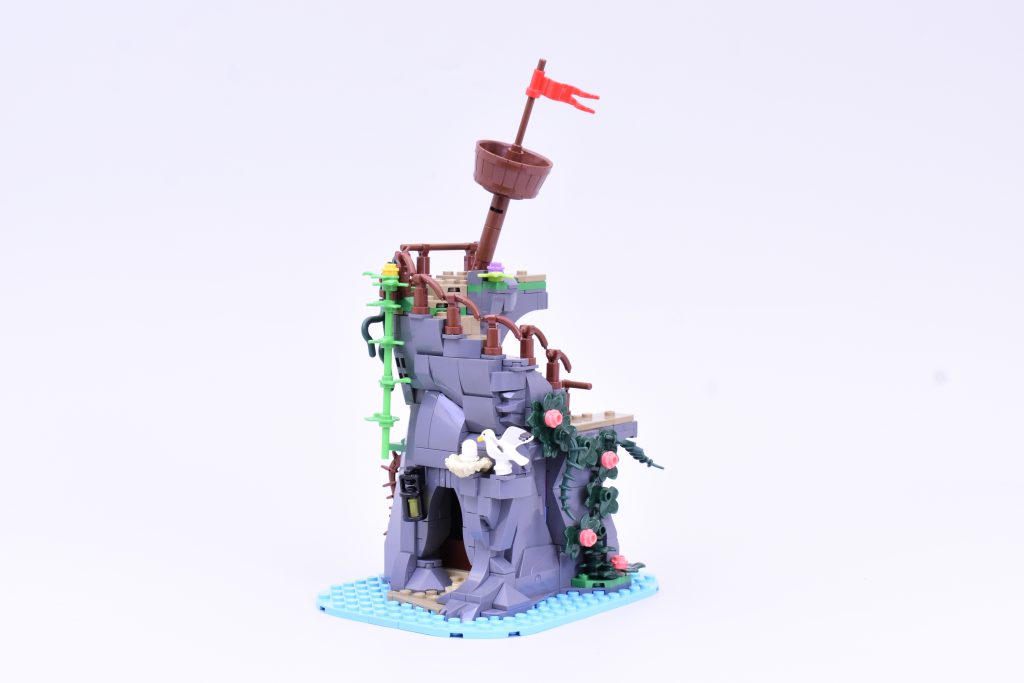 LEGO BrickLink Designer Program 910038 Ominous Isle review 6 1024x683