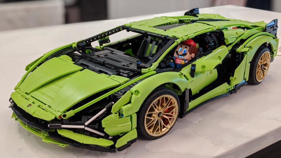 LEGO Super Mario wants to drive your Lamborghini Sián FKP 37