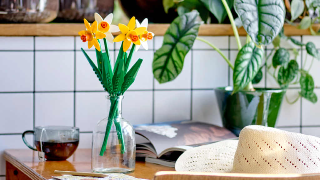 LEGO 40646 Daffodils lifestyle featured 1024x576