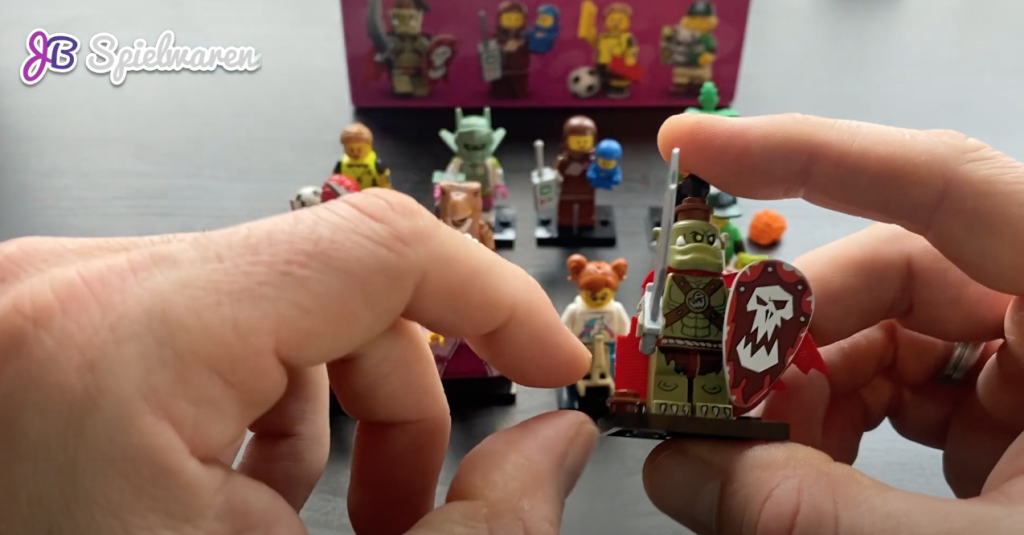JB Spielwaren LEGO CMF 71037 Series 24 video review 3 1024x535