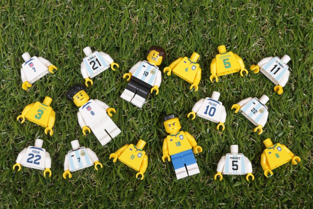 LEGO Football minifigures FIFA World Cup 2022 Qatar Brazil Argentina USA Messi Neymar McKennie FireStar Toys review 6 1024x683