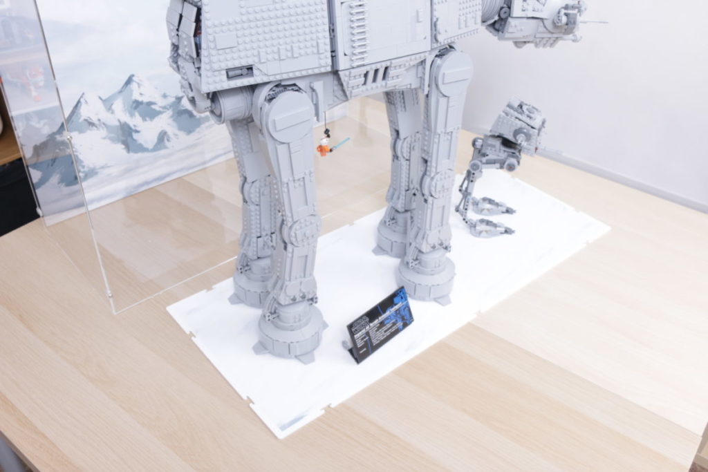 LEGO Star Wars UCS 75313 AT AT display case review iDisplayit LEGO Star Wars 28 1024x683