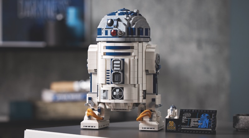 LEGO Star Wars 75308 R2 D2 featured 1