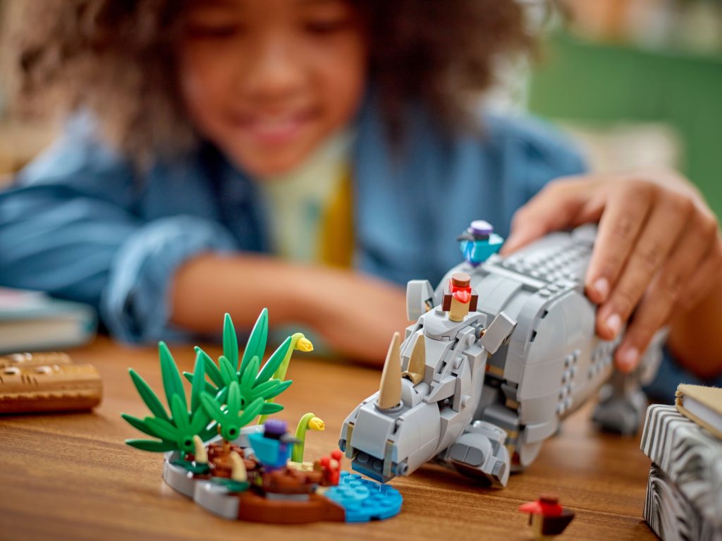 LEGO Creator 3 in 1 31171 Wild Animals Majestic Rhino with Birds 8 1024x767