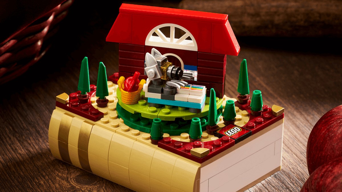 First look at LEGO Bricktober 2021 sets in new review