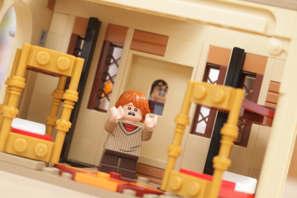 LEGO Harry Potter 40452 Hogwarts Gryffindor Dorms gift with purchase review 14 1024x683