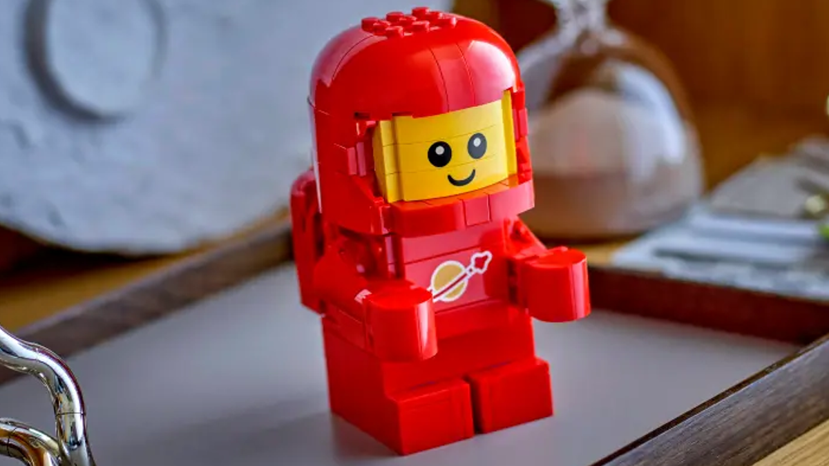 New LEGO Pick a Brick parts available now: Air tanks, helmet and space baby face